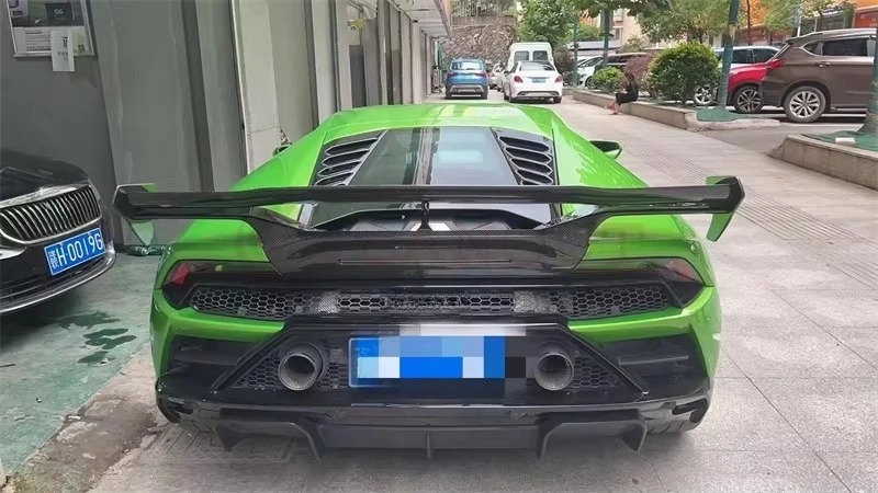 V-shaped Dry Carbon Fiber Forged Pattern Rear Spoiler, Suitable for Huracan LP580/LP610